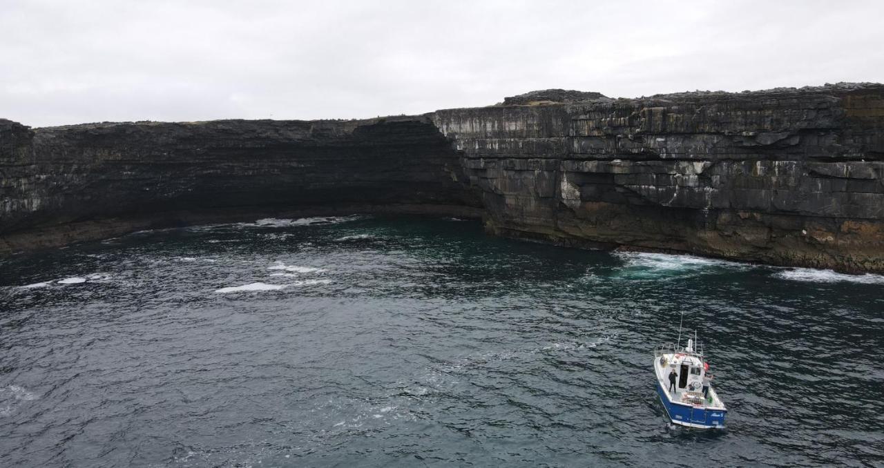 Aran Islands Hotel Kilronan  Екстер'єр фото