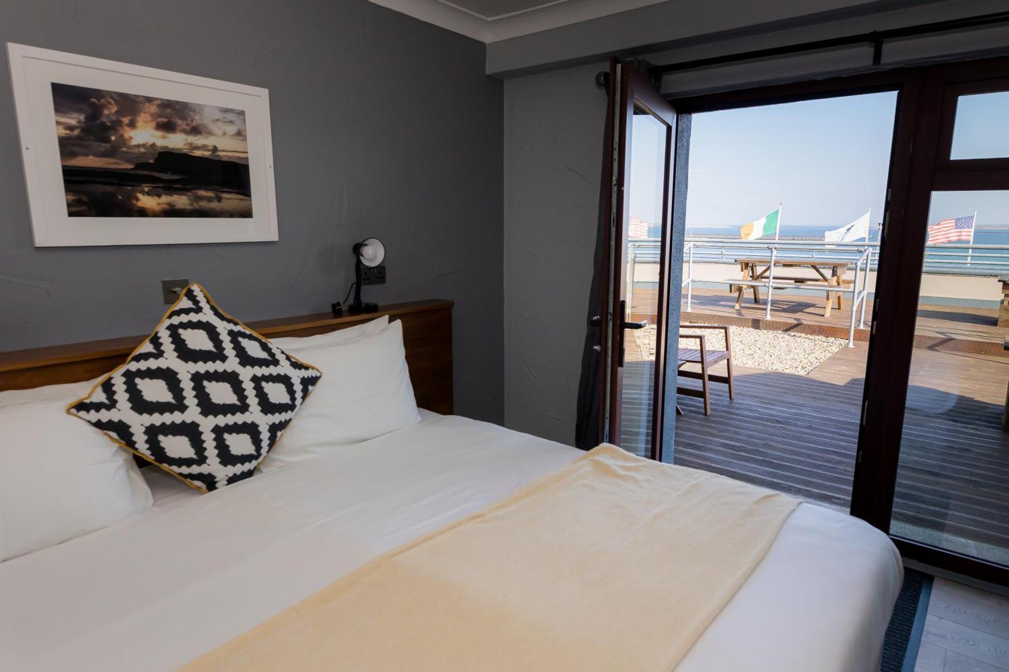 Aran Islands Hotel Kilronan  Екстер'єр фото
